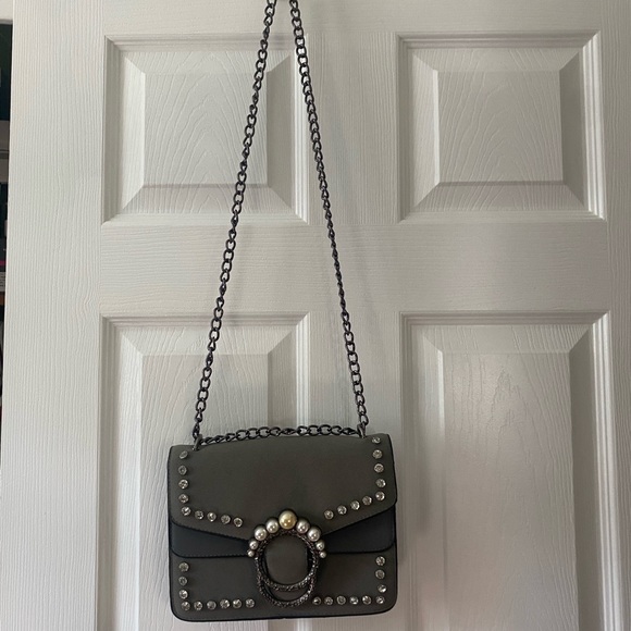 Stepping OUT … make a statement - Picture 4 of 5